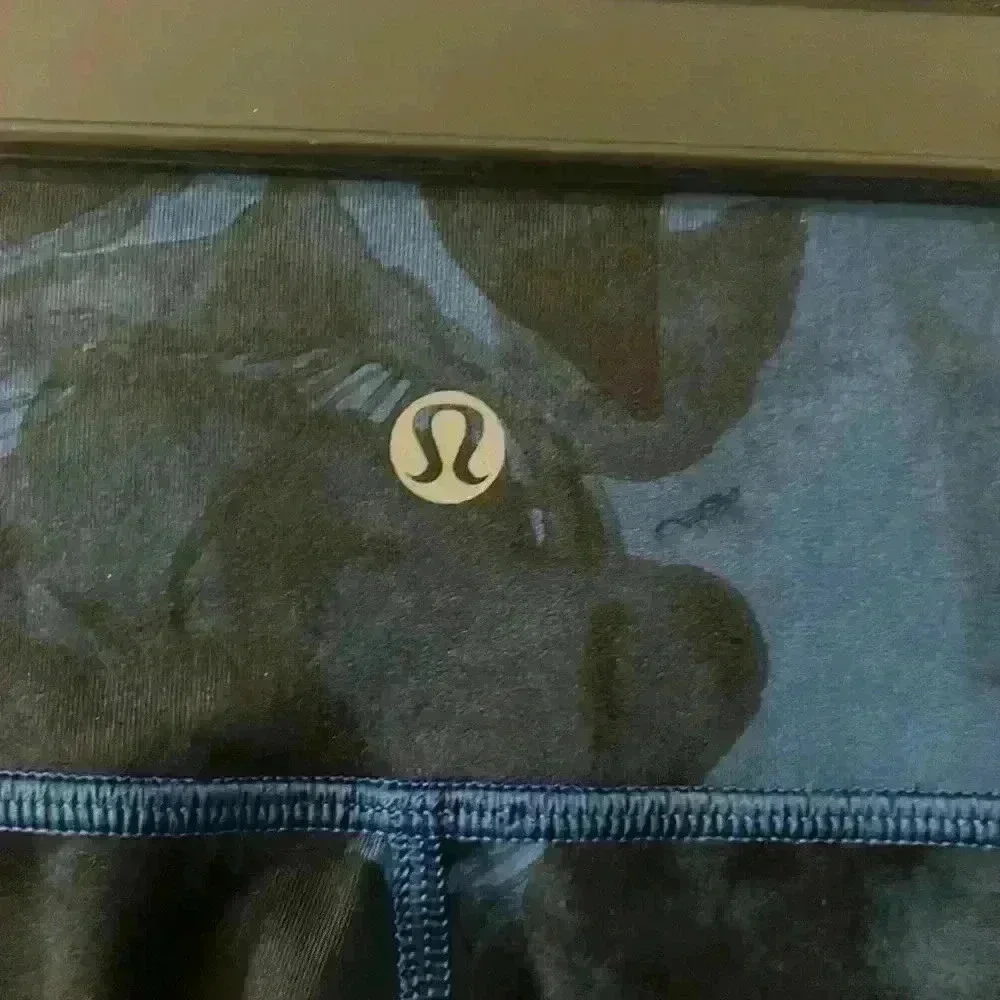 Lululemon cropped legging